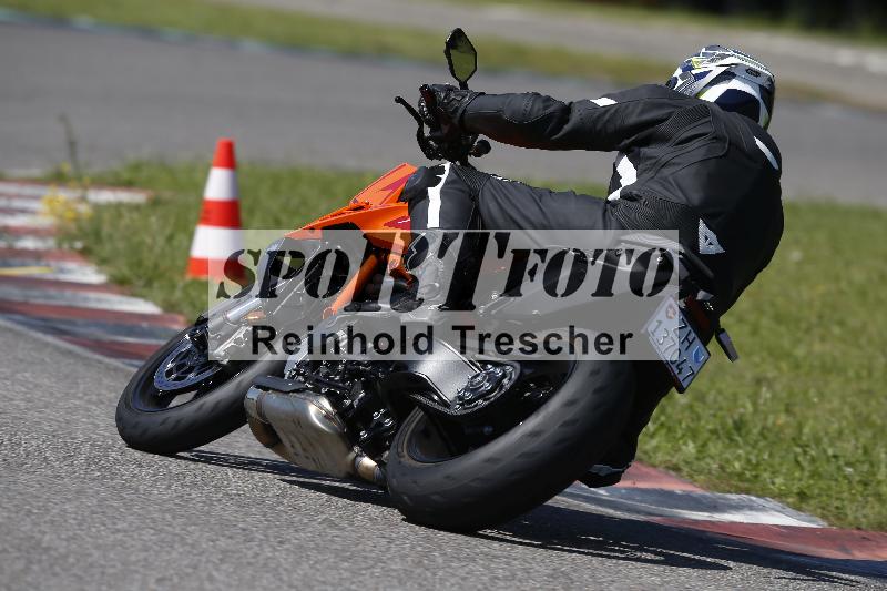 /Archiv-2024/29 12.06.2024 MOTO.CH Track Day ADR/Gruppe rot/unklar